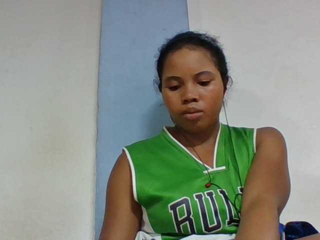 Juliah1a live cam on BongaCams