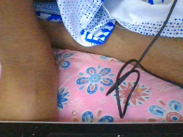 Juliah1a live cam on BongaCams
