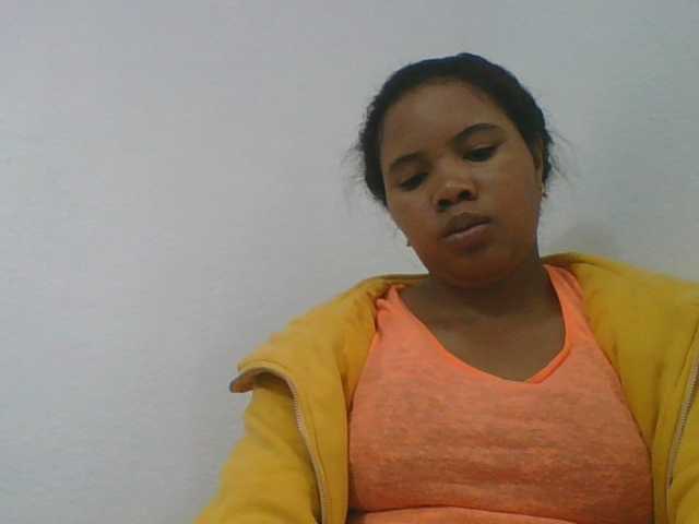 Juliah1a live cam on BongaCams