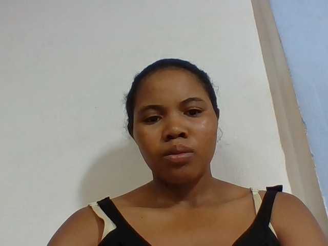Juliah1a live cam on BongaCams