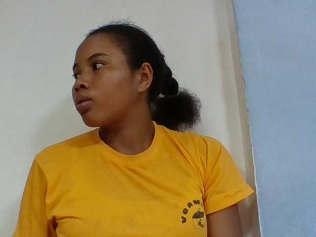 Juliah1a live cam on BongaCams