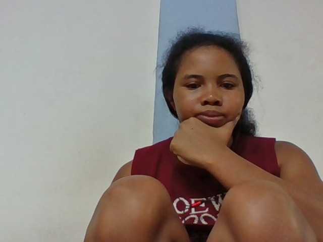 Juliah1a live cam on BongaCams