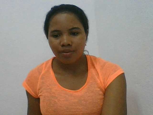 Juliah1a live cam on BongaCams