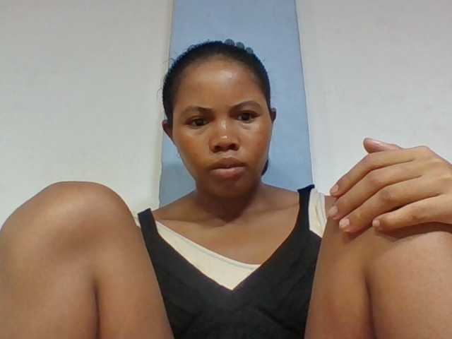 Juliah1a live cam on BongaCams