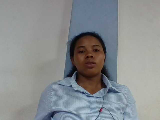 Juliah1a live cam on BongaCams