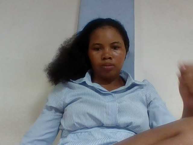 Juliah1a live cam on BongaCams