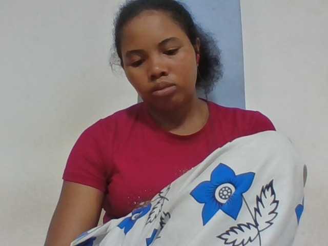 Juliah1a live cam on BongaCams