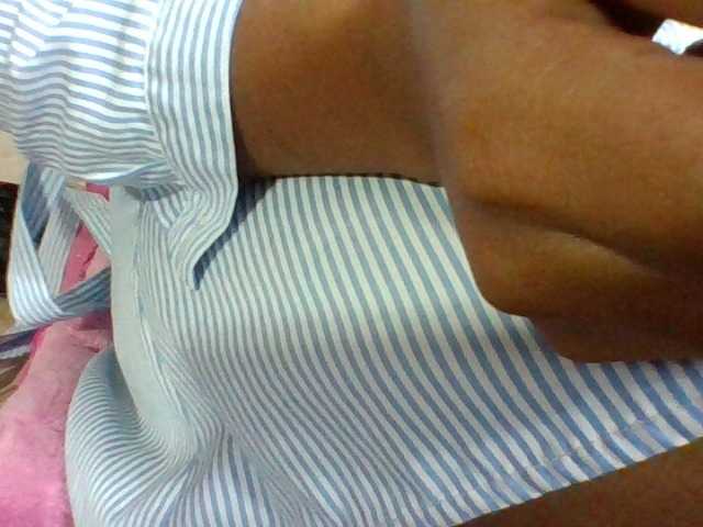 Juliah1a live cam on BongaCams