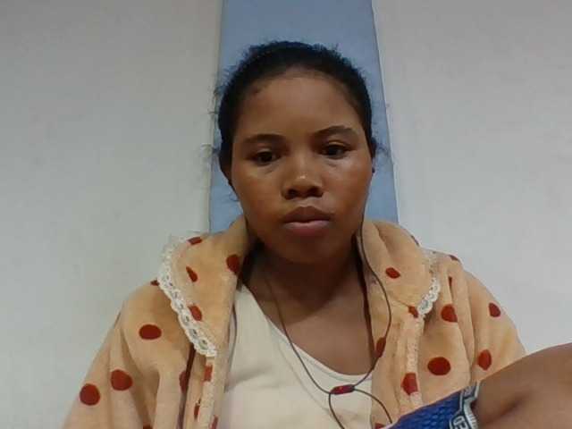 Juliah1a live cam on BongaCams