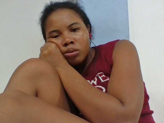 le modèle Juliah1a est en webcam porno dans un show sur le site bongacams, il possède les tags suivants: Ebony,Brunette,Shaved