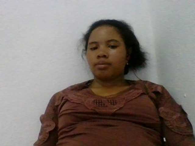 Juliah1a live cam on BongaCams