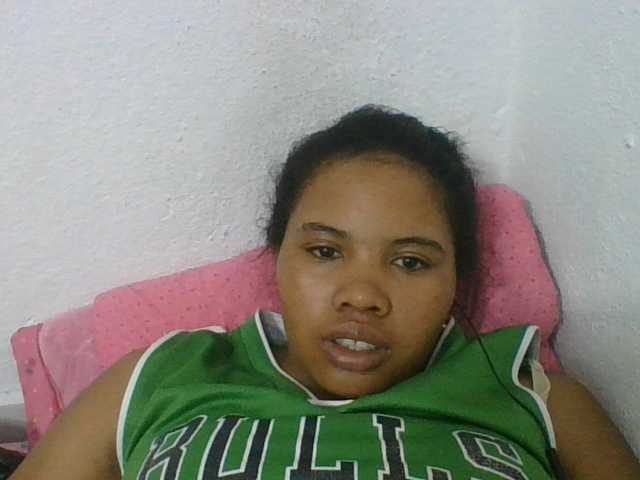 Juliah1a live cam on BongaCams