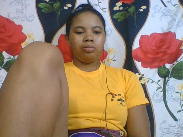 Juliah1a live cam on BongaCams