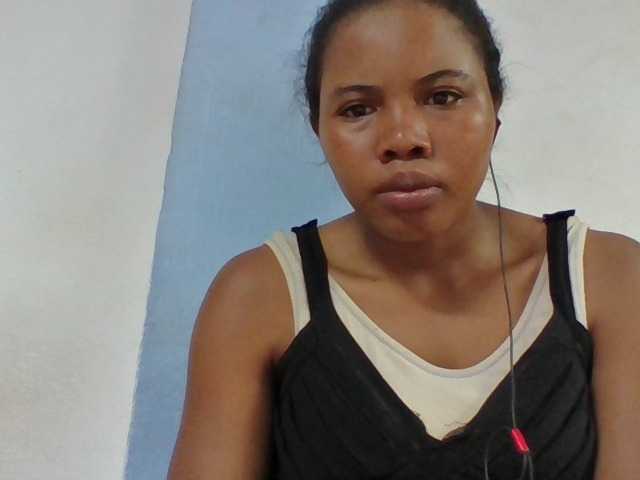 Juliah1a live cam on BongaCams
