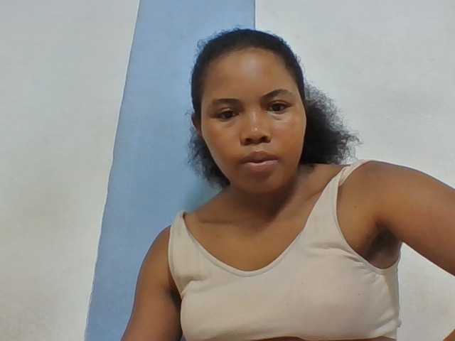 Juliah1a live cam on BongaCams
