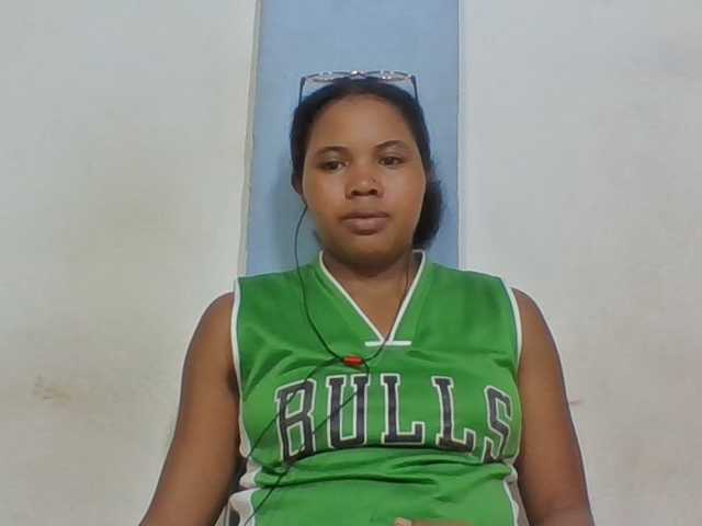 Juliah1a live cam preview