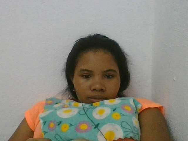 Juliah1a live cam on BongaCams