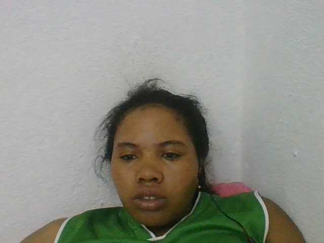 Juliah1a live cam on BongaCams