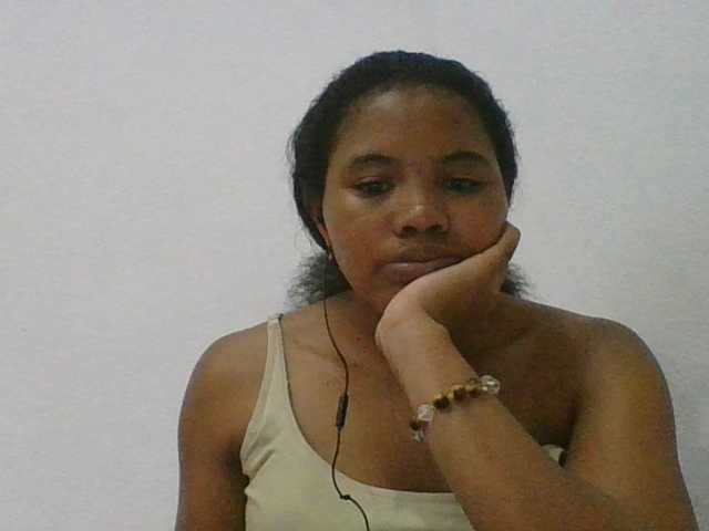 Juliah1a live cam on BongaCams