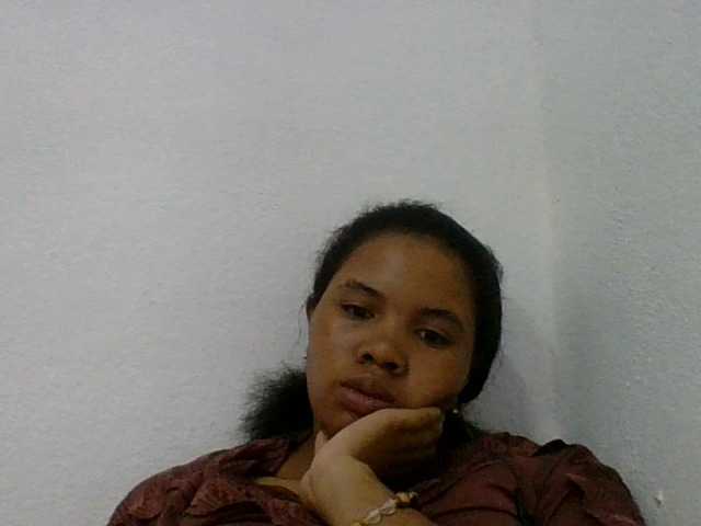 Juliah1a live cam on BongaCams