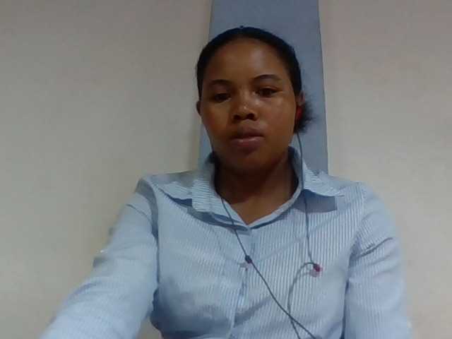 Juliah1a live cam on BongaCams