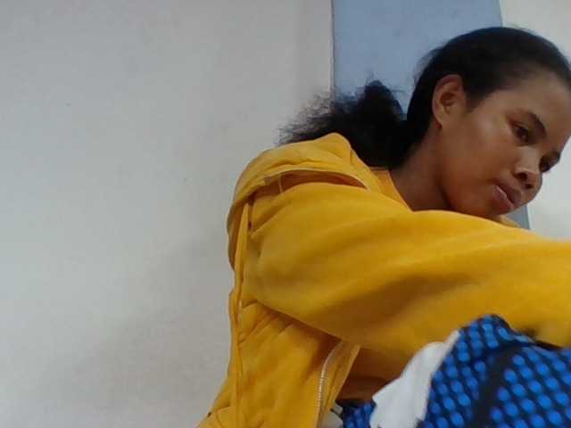 Juliah1a live webcam show