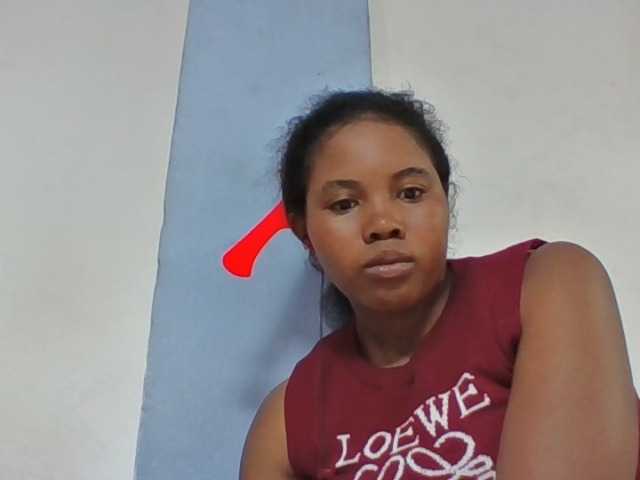Juliah1a live cam on BongaCams
