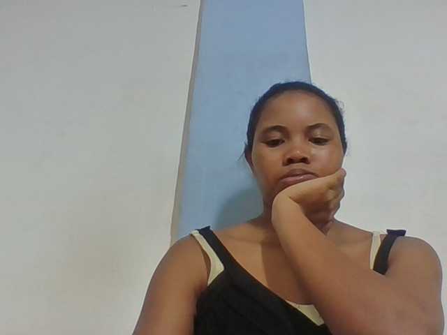 Juliah1a live cam on BongaCams