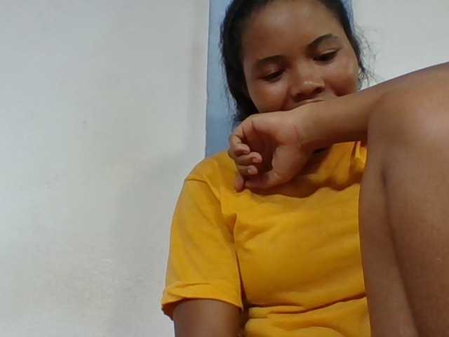 Juliah1a live cam on BongaCams