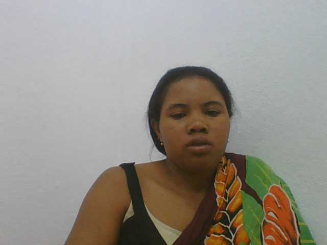 Juliah1a live cam on BongaCams