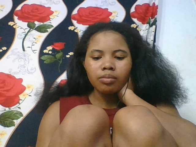 Juliah1a live cam on BongaCams