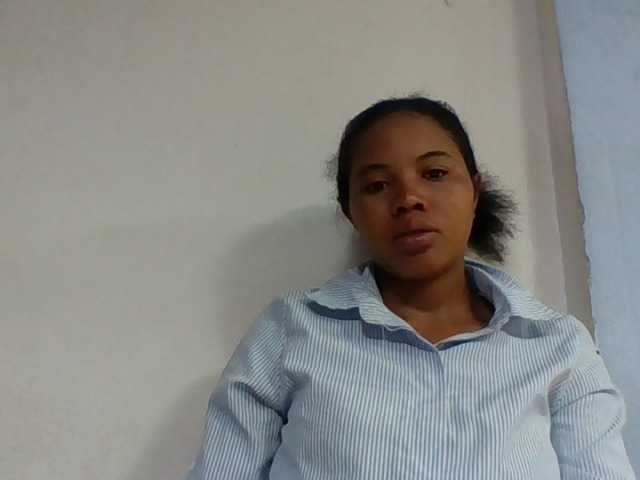 Juliah1a live cam on BongaCams