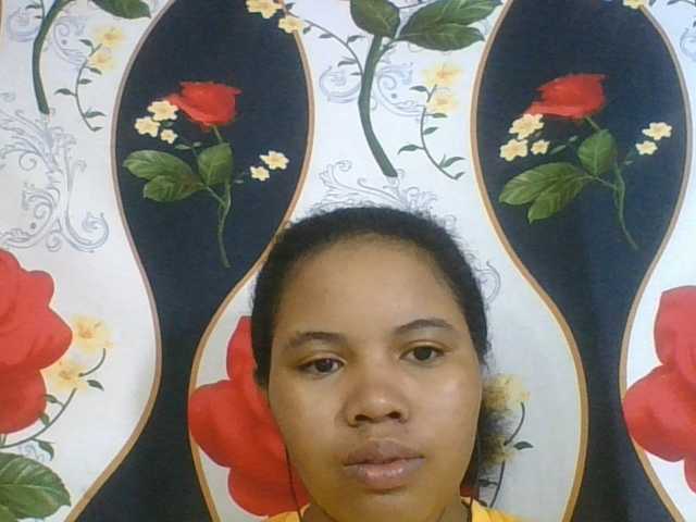 Juliah1a live cam on BongaCams