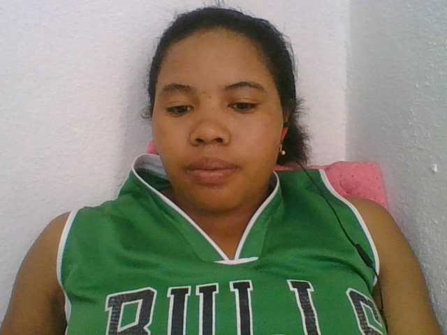 Juliah1a live cam on BongaCams