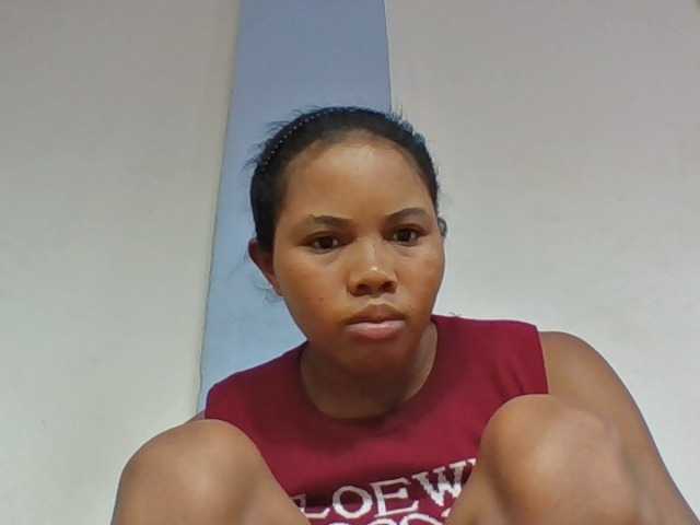 Juliah1a live cam on BongaCams