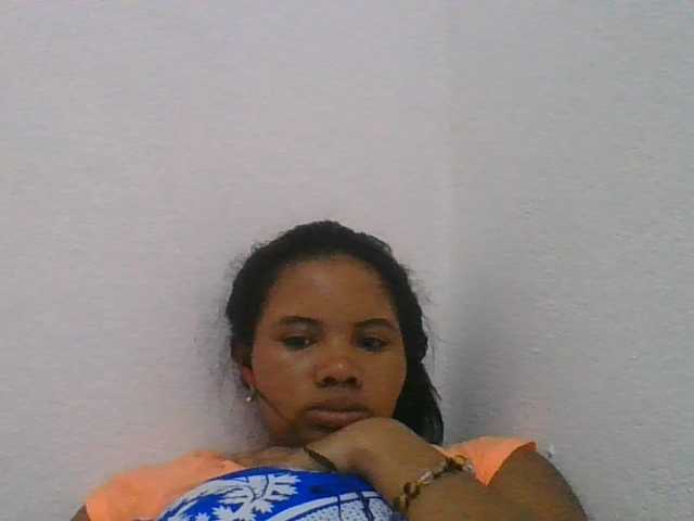 Juliah1a live cam on BongaCams