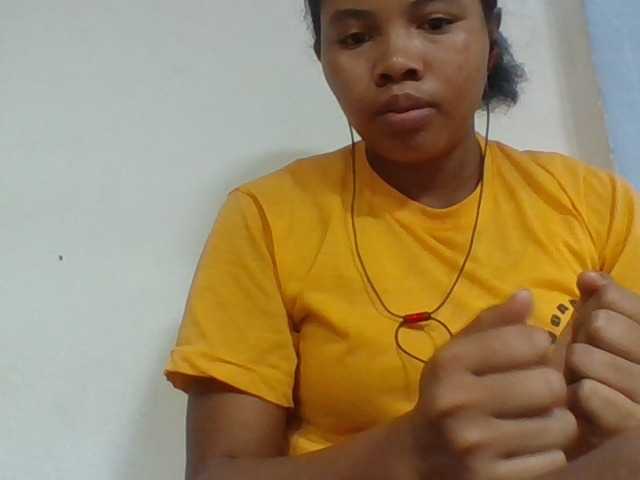 Juliah1a live cam on BongaCams