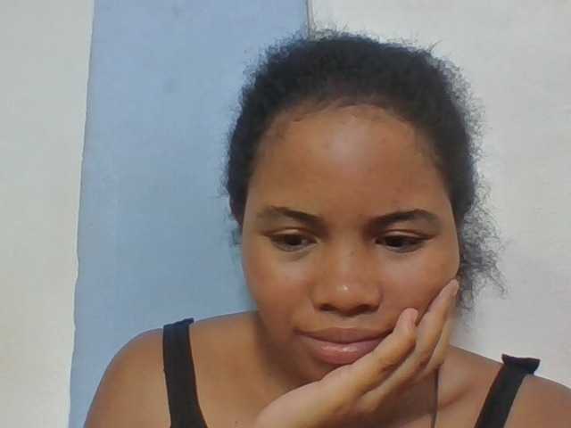 Juliah1a live cam on BongaCams