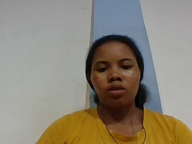 Juliah1a live cam on BongaCams
