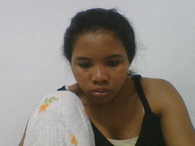 Juliah1a live cam on BongaCams