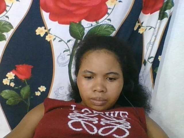 Juliah1a live cam on BongaCams