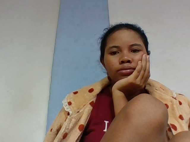 Juliah1a live cam on BongaCams