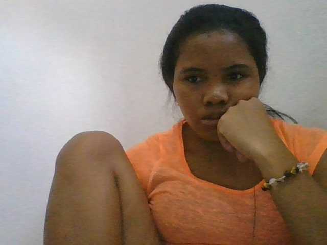 Juliah1a live cam on BongaCams