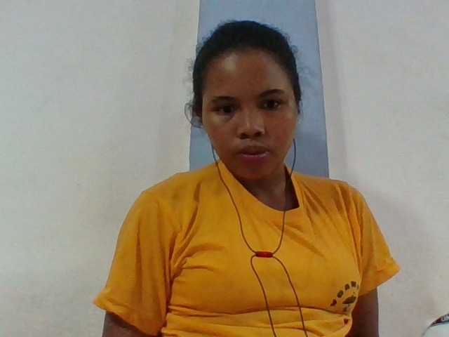 Juliah1a live cam on BongaCams