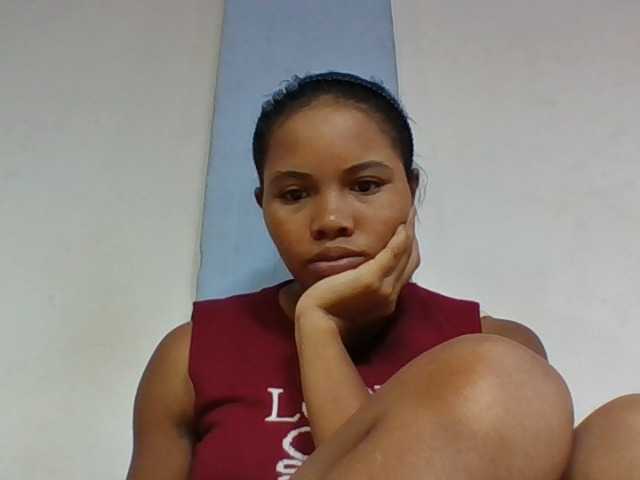 Juliah1a live cam on BongaCams