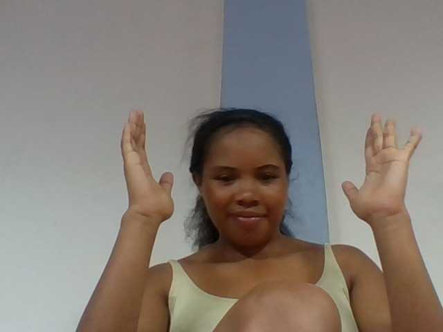 Juliah1a live cam on BongaCams