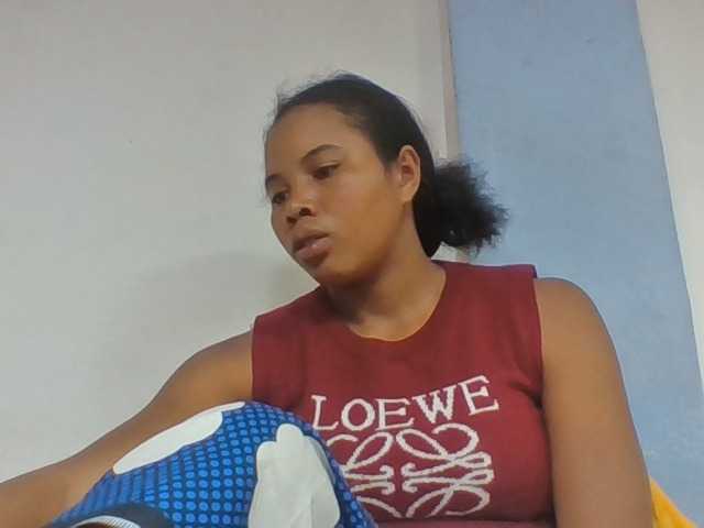 Juliah1a live cam on BongaCams