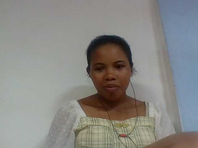 Juliah1a live cam on BongaCams
