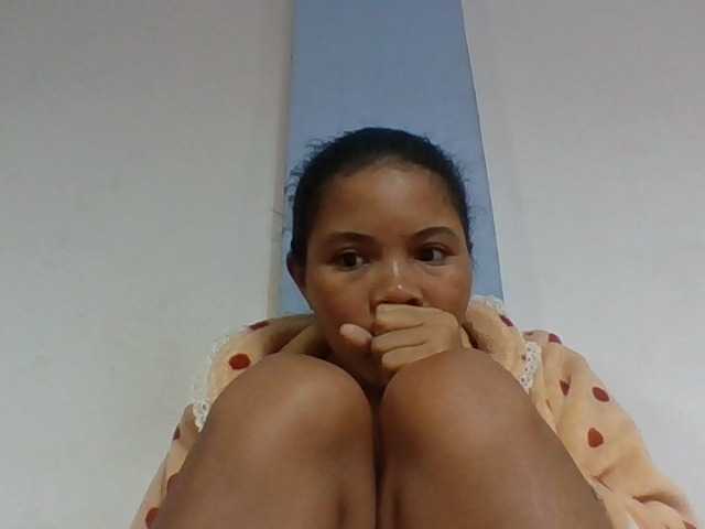 Juliah1a live cam on BongaCams