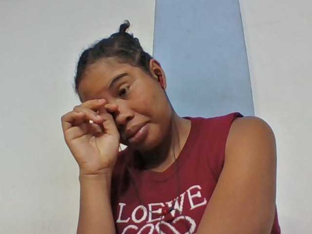 Juliah1a live cam on BongaCams